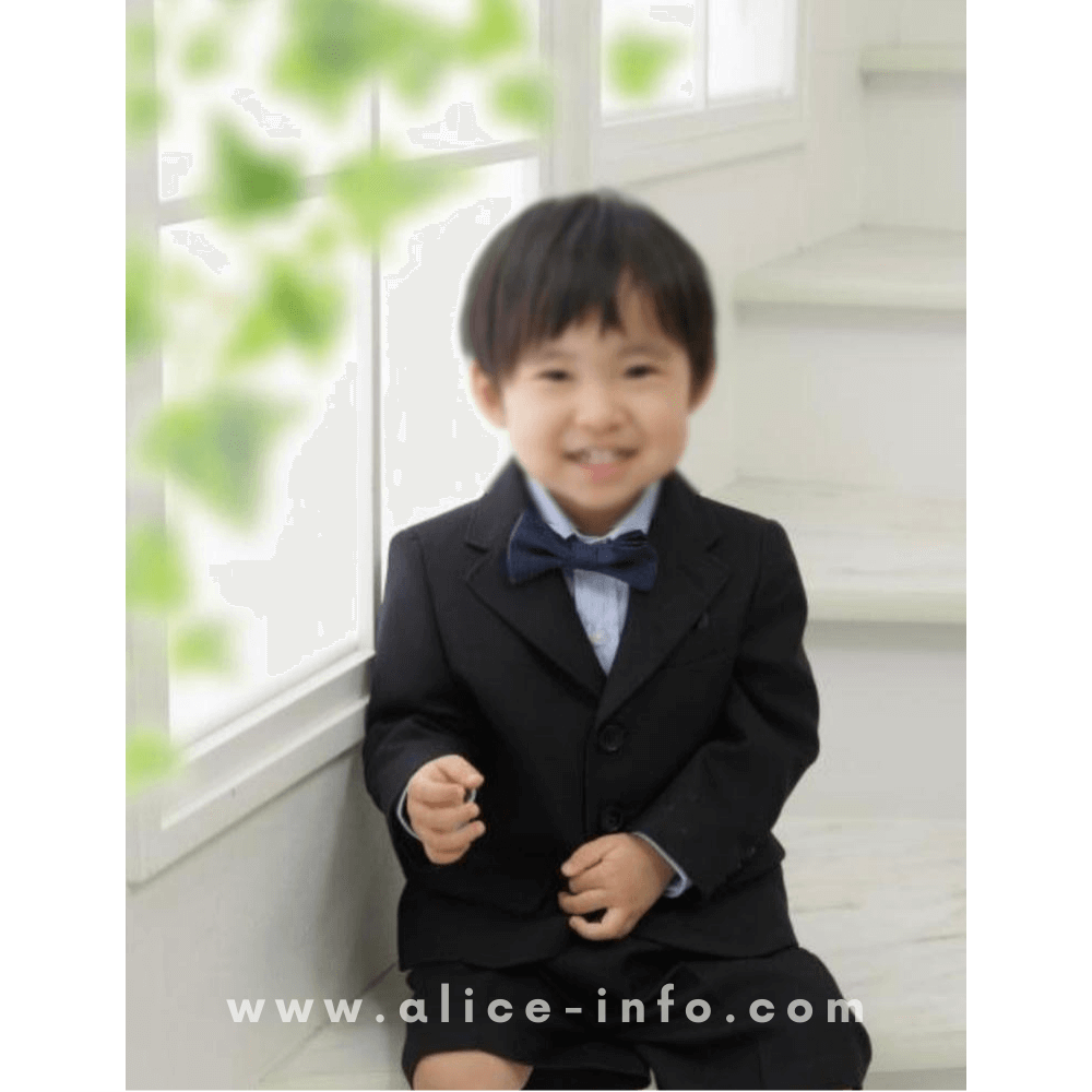 スタジオアリスで撮影した2歳男の子の写真